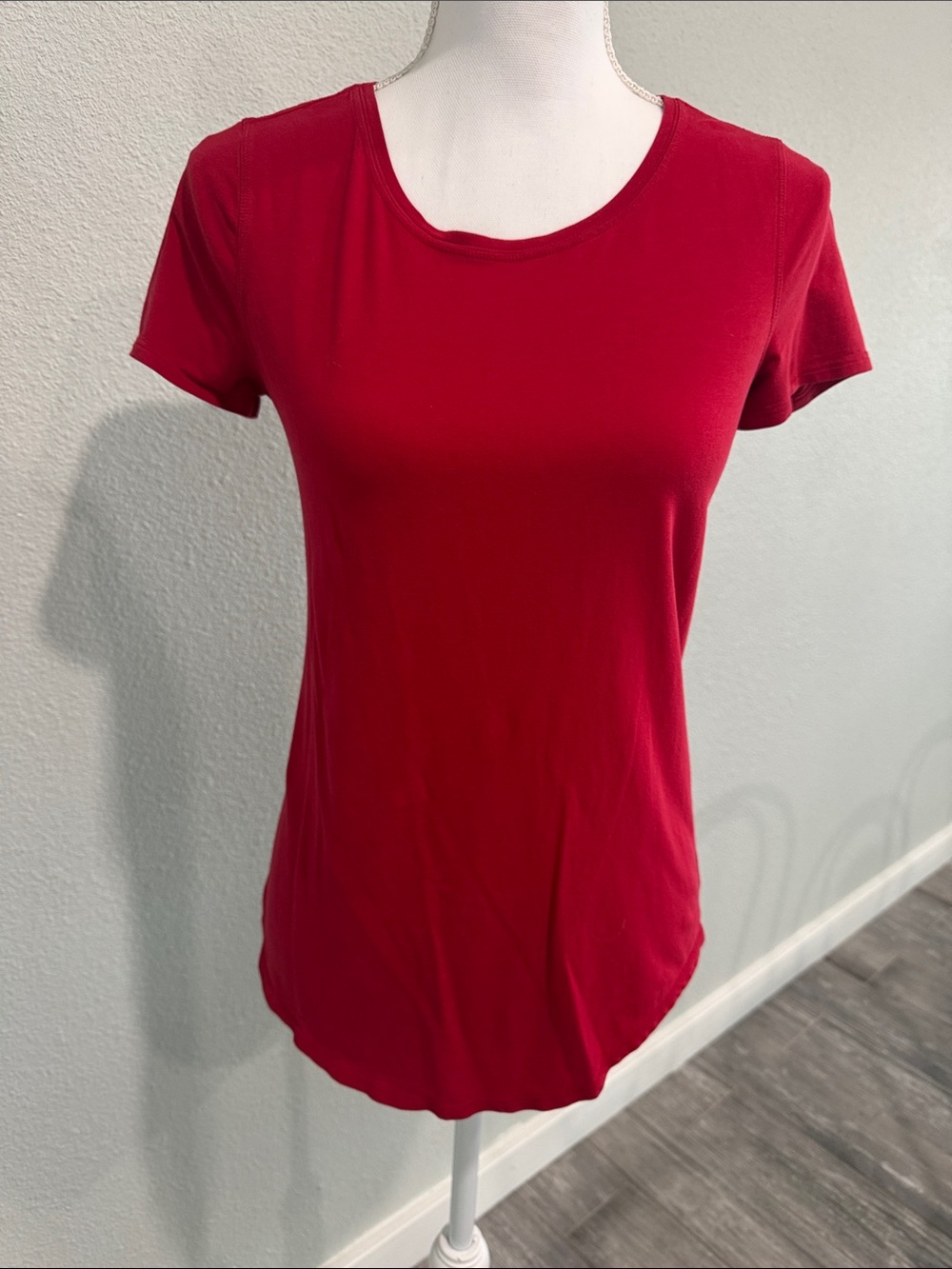 lululemon athletica Red Short Sleeve Crew Tee
